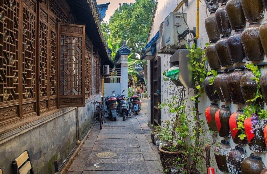 独居母亲没接电话失联1周,国外儿子急报警,民警上门查看发现是手机坏了