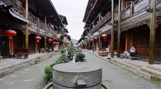 她为皇太极生下长子长女,俩孩子都名垂青史,而自己却无任何尊号